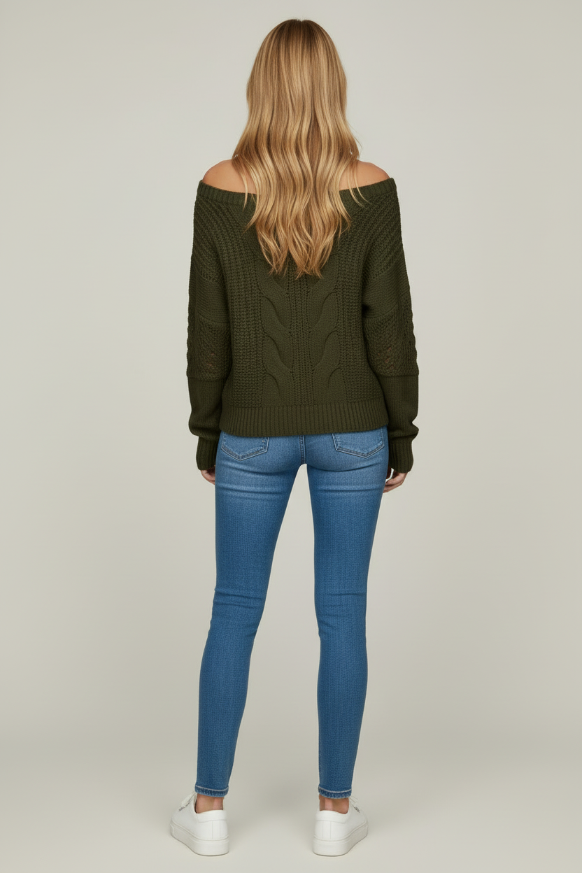 Relaxed Fit Knit Sweater with Round Neck and Long Sleeves