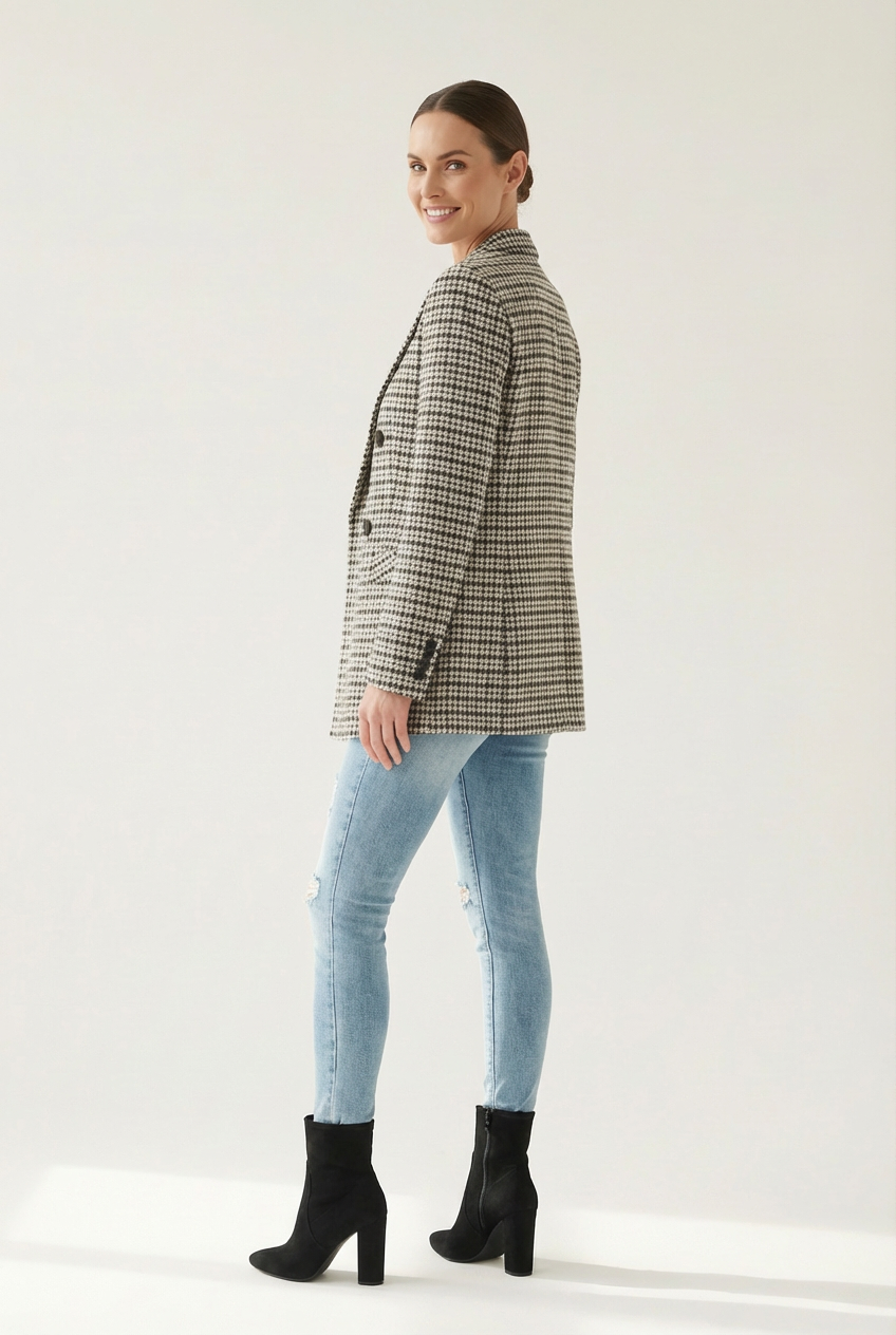 Tailored Checked Blazer with Notched Lapel Silhouette