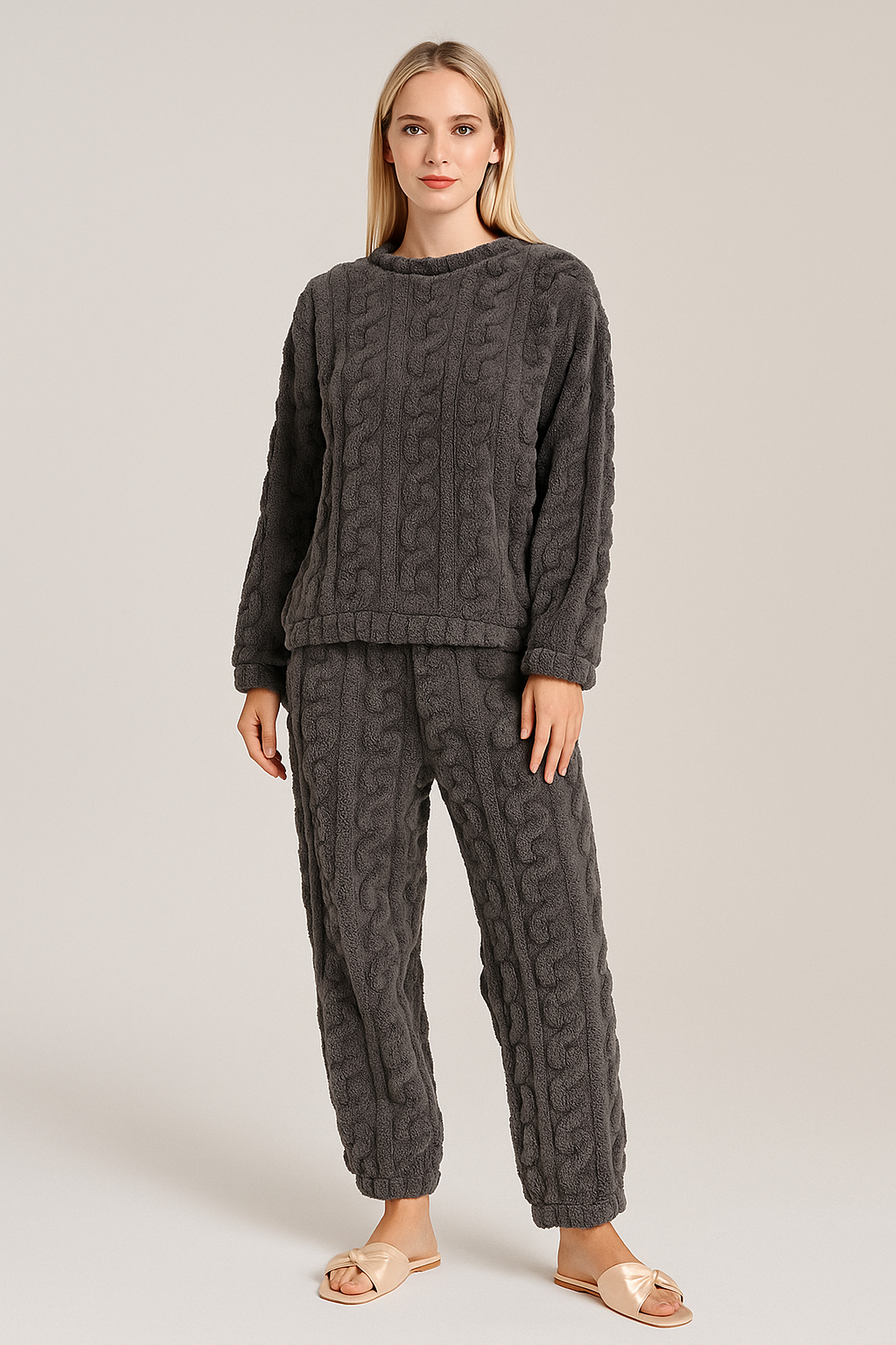2-Piece Pyjama Set – Pullover Top & Trousers – Relaxed Fit – Loungewear for Women