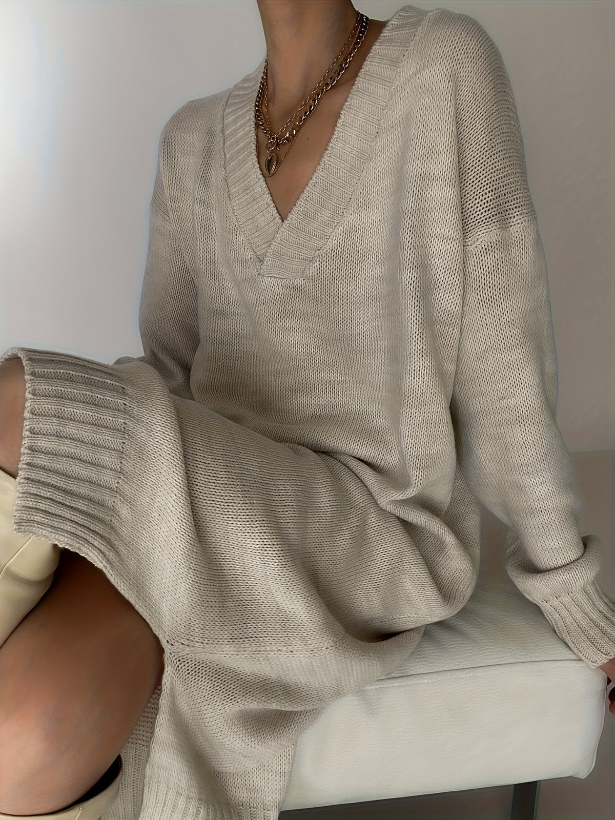 Women's Oversized V-Neck Knit Midi Dress