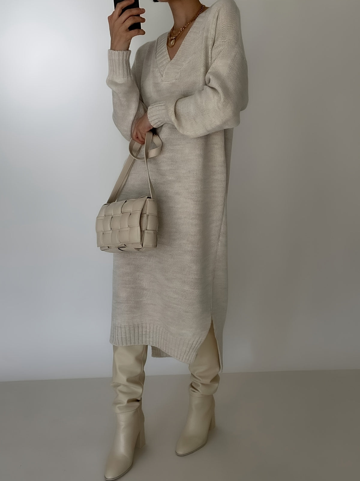 Women's Oversized V-Neck Knit Midi Dress