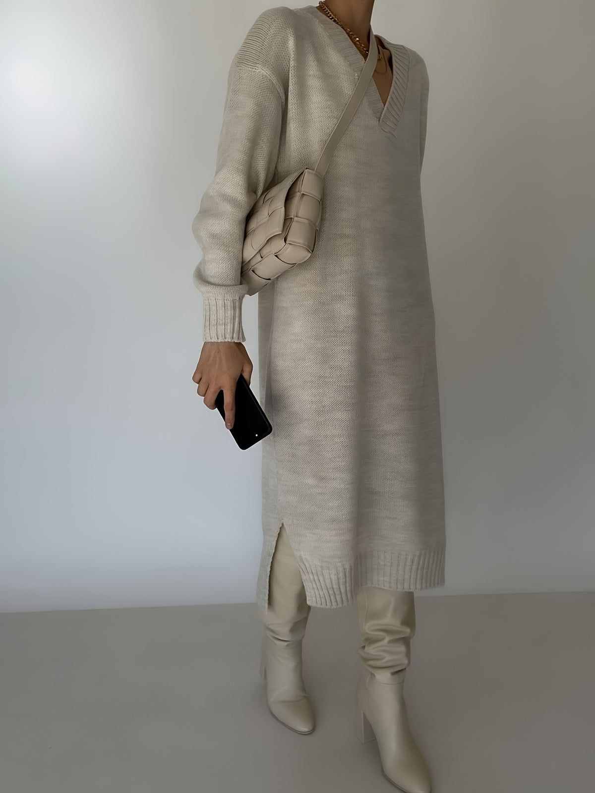 Women's Oversized V-Neck Knit Midi Dress