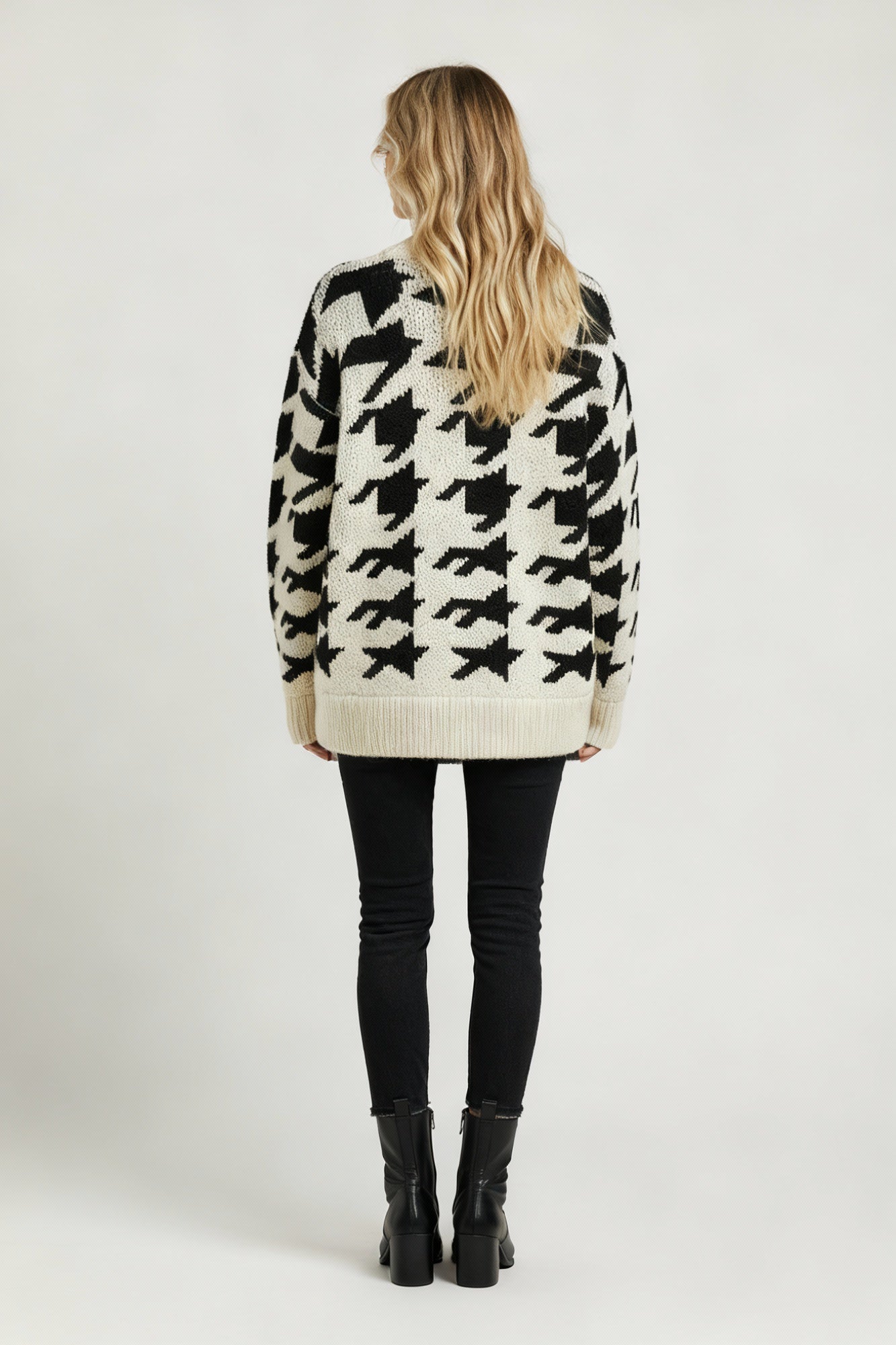 Mechanism Knit Cardigan Women Regular Fit Soft Stretch Warmth