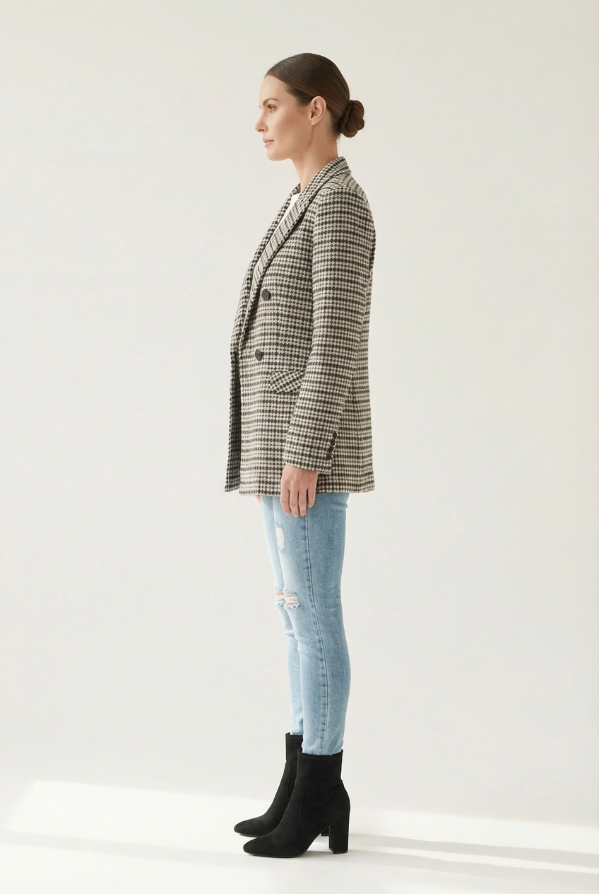 Tailored Checked Blazer with Notched Lapel Silhouette
