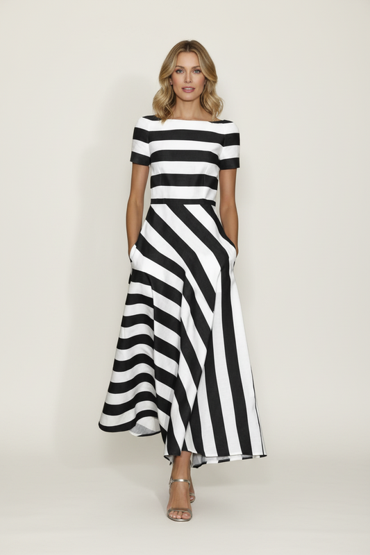 Striped Maxi Dress with Flowing Silhouette and Relaxed Fit