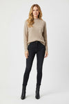 Elegant Knit Pullover with Classic Silhouette